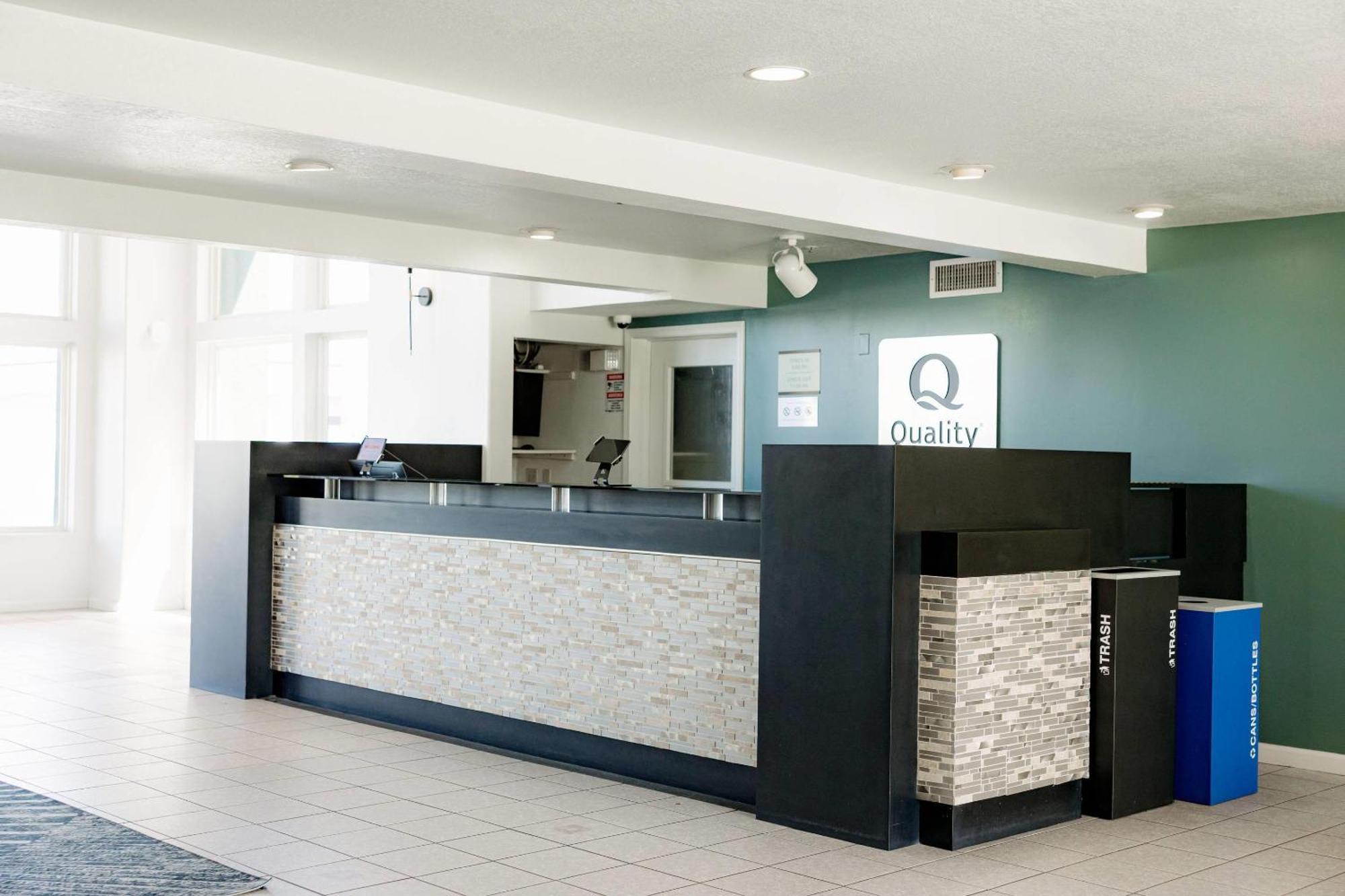 Quality Inn & Suites Lathrop Exterior foto